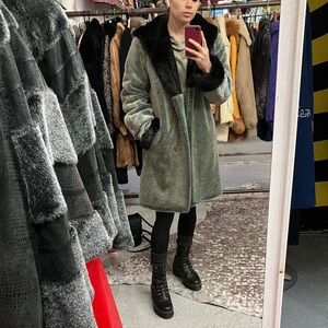 Vintage 70s - 80s Fluffy Hooded Faux Fur Coat